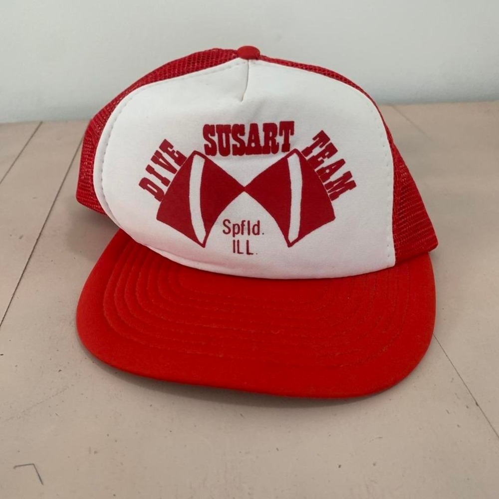 Vintage 1980s dive Susart team trucker hat‎